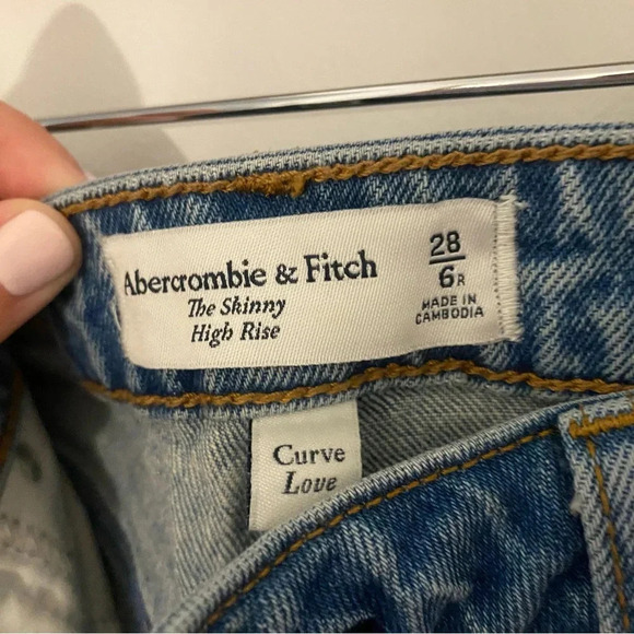 Abercrombie and fitch jeans - Picture 2 of 4